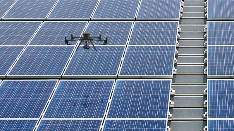 k1体育以无人机搭配IR Sensor热显像技术进行全方面模块健检，有效降低人力成本并提升发电量