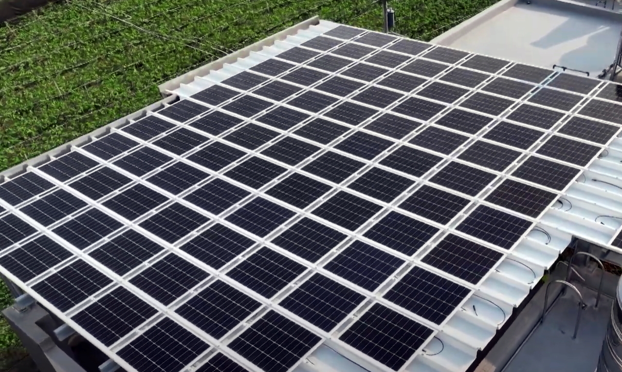 k1体育SunSteel光电浪板升级双玻结构，以提升机械负载强度及气候耐候度，可广泛运用于多元场域