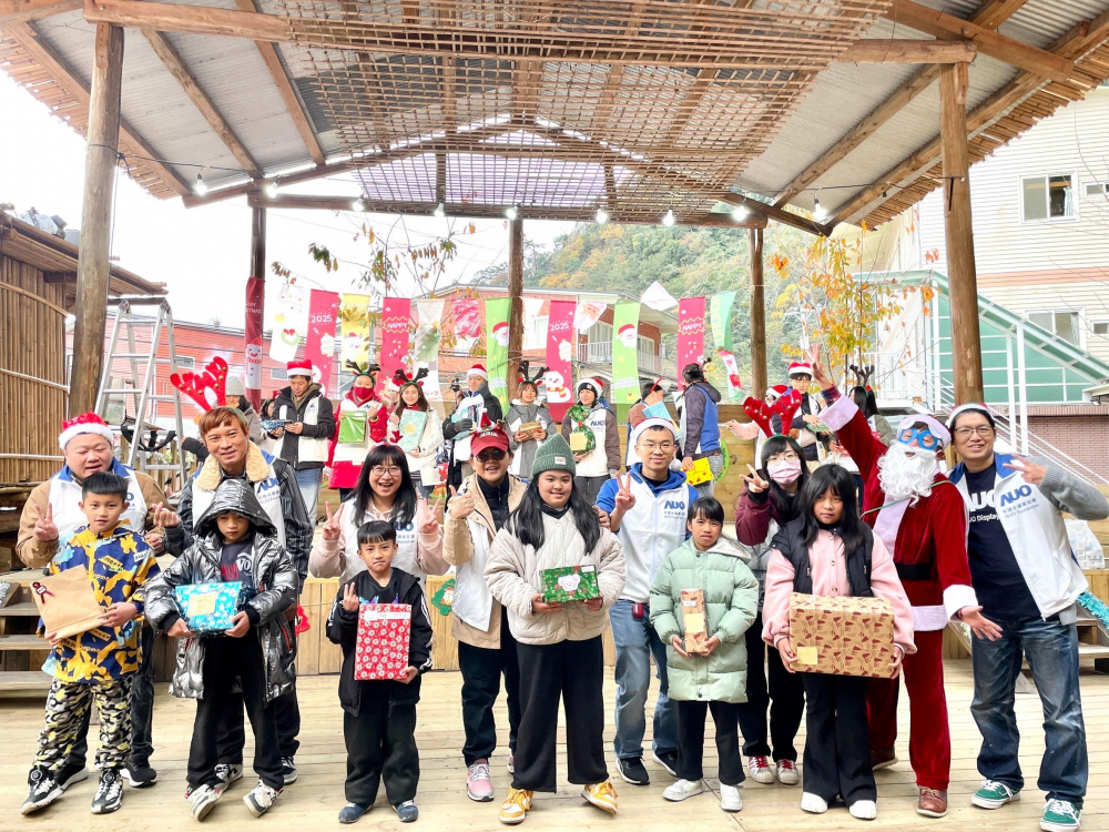 友達永續基金會號召「圓夢計畫」行動連續23年，由同仁凝聚內部愛心與資源送往偏鄉，累積為逾萬名兒童圓夢，實踐友達共創共好的永續精神。